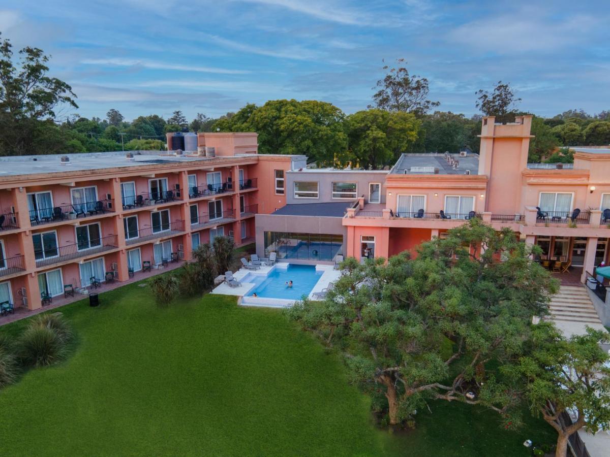 Howard Johnson Chascomus Bagian luar foto