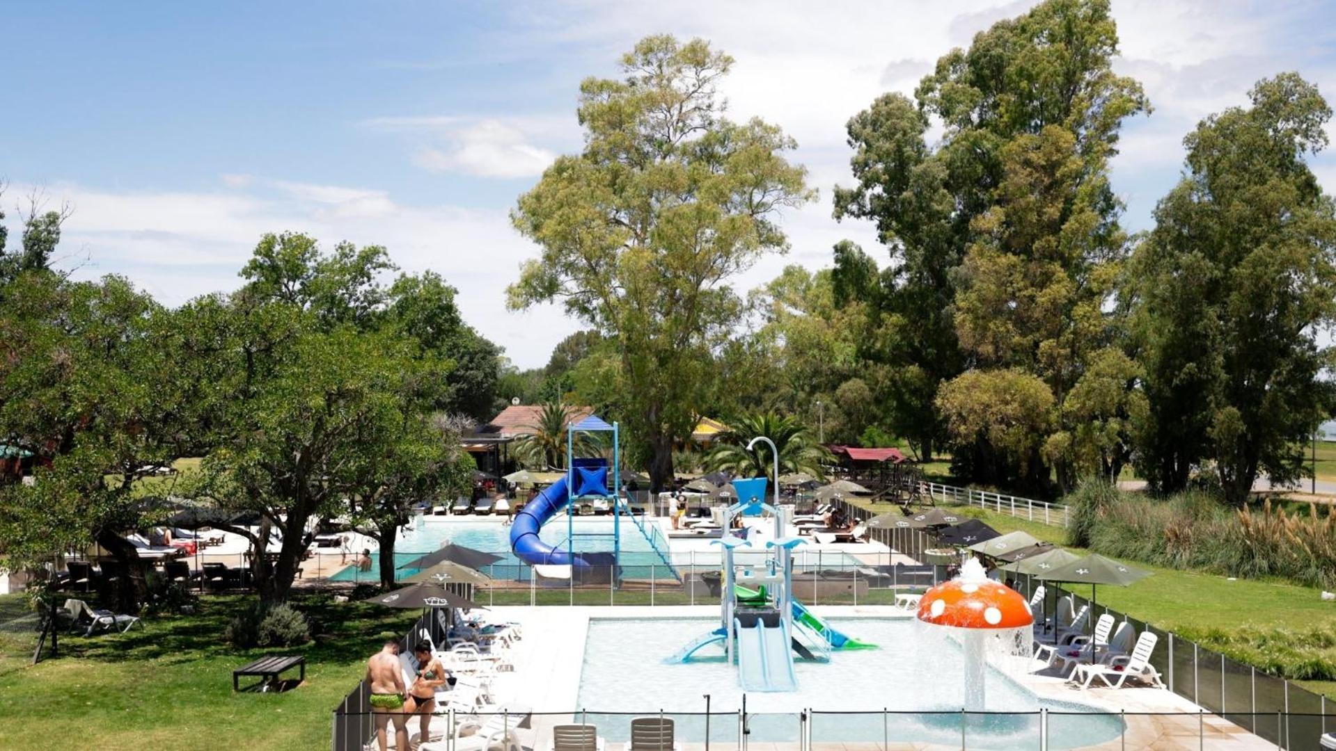 Howard Johnson Chascomus Bagian luar foto