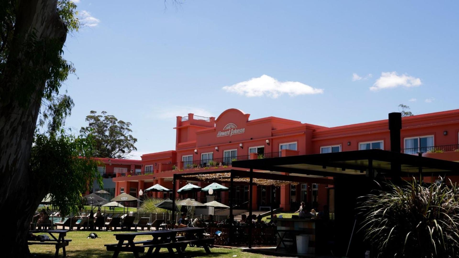 Howard Johnson Chascomus Bagian luar foto