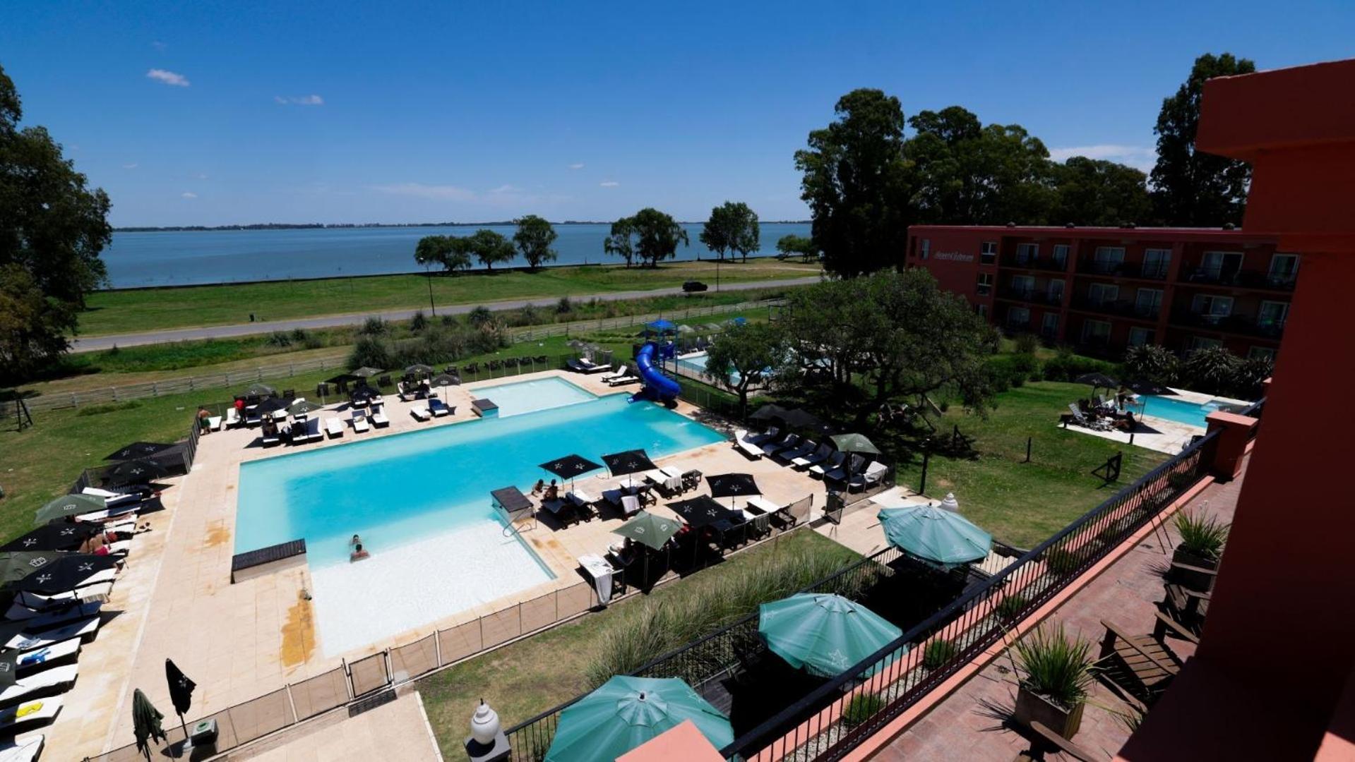 Howard Johnson Chascomus Bagian luar foto